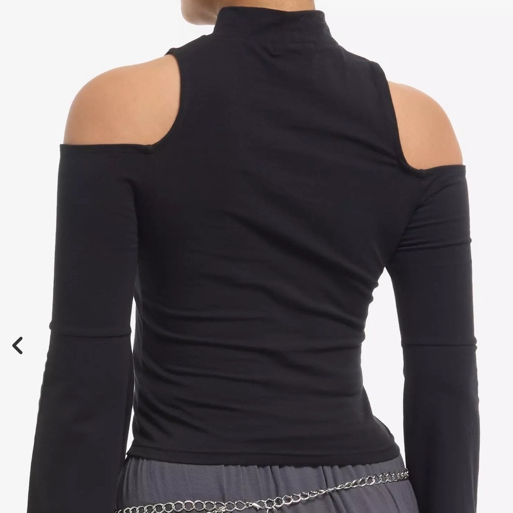 Hot Topic Black Cold Shoulder Blouse with Lace - Picture 3 of 3